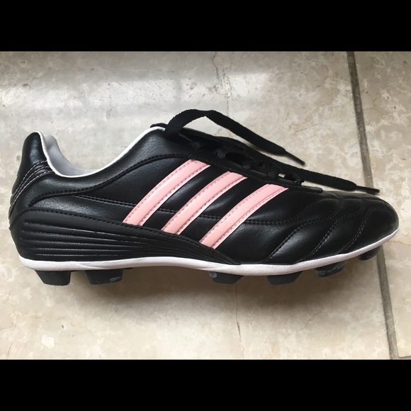adidas traxion cleats